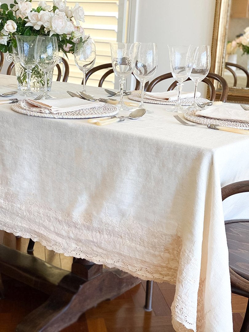 Fontainebleau Table Cloth Greige