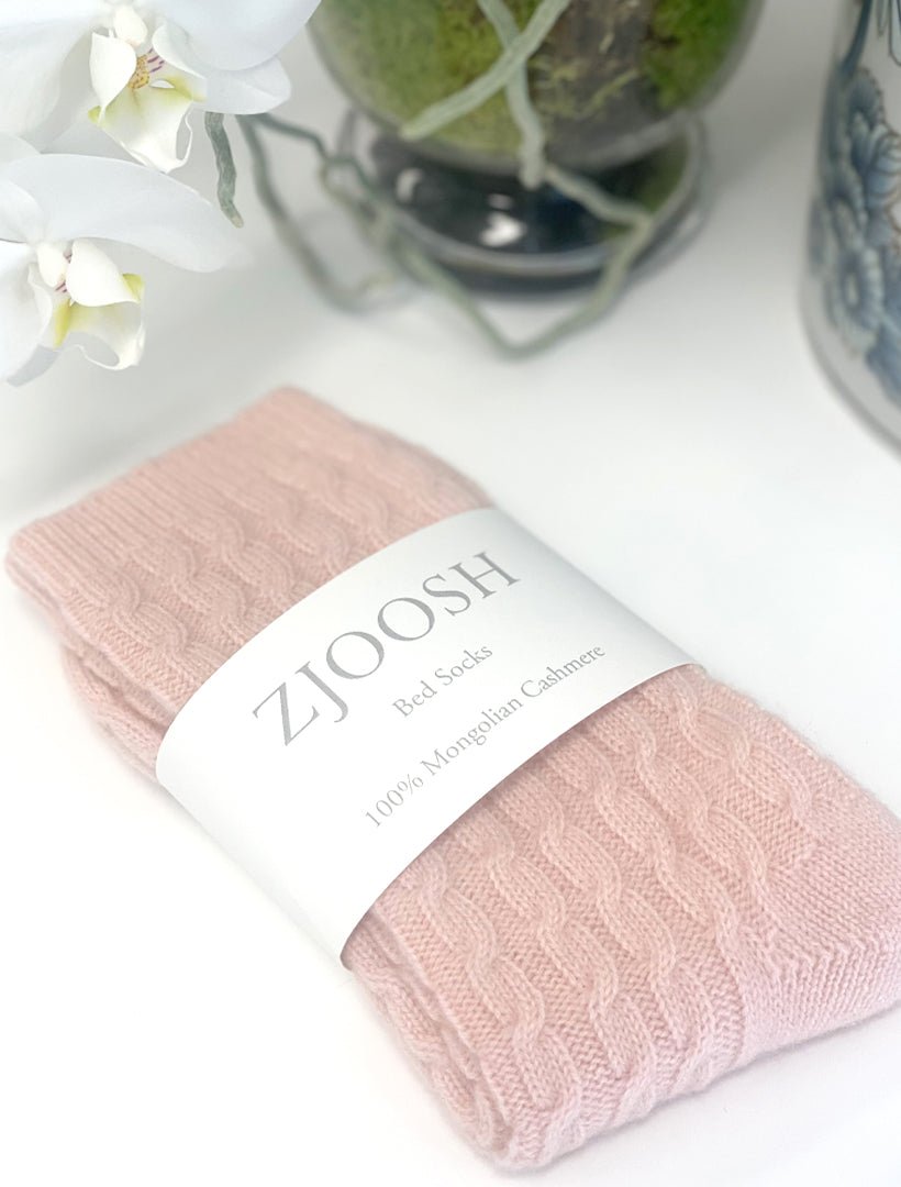 Cashmere Cable Knit Bed Socks Pink - Zjoosh