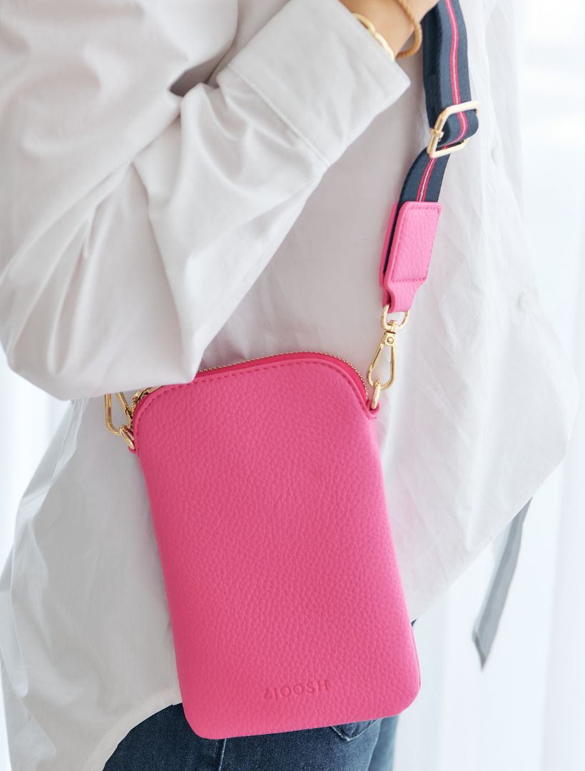 Wanderer Cross Body Bag Bright Pink