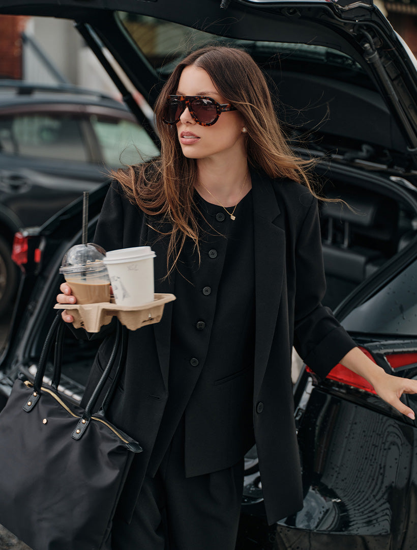 Amy Vest Black