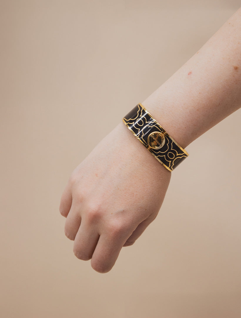 Symposium Enamel Cuff Black