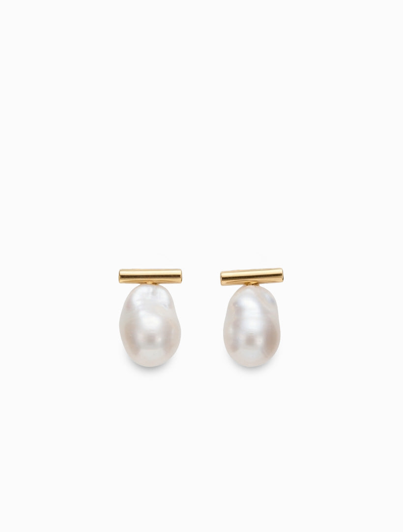 Bar Pearl Studs
