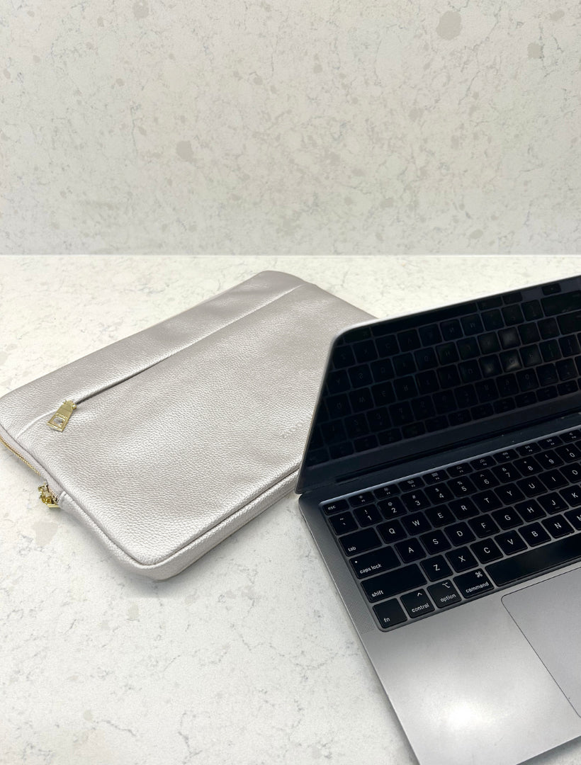 Detail - silver laptop cover lifestyle