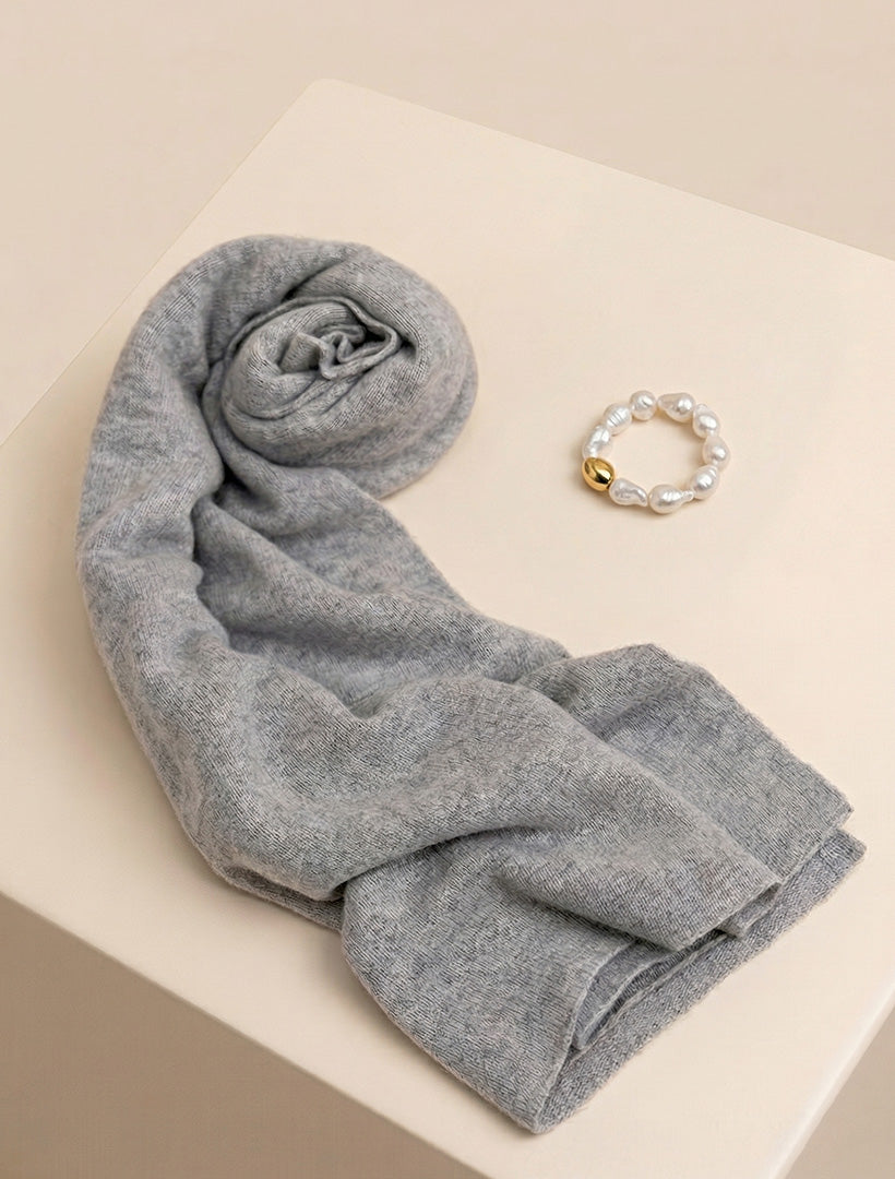 Cashmere & Pearls
