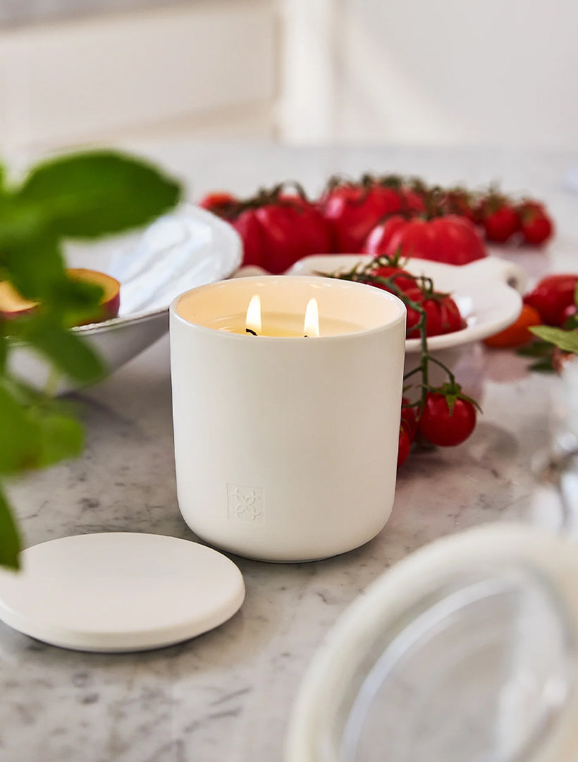 Circa Candle Cotton Flower and Freesia
