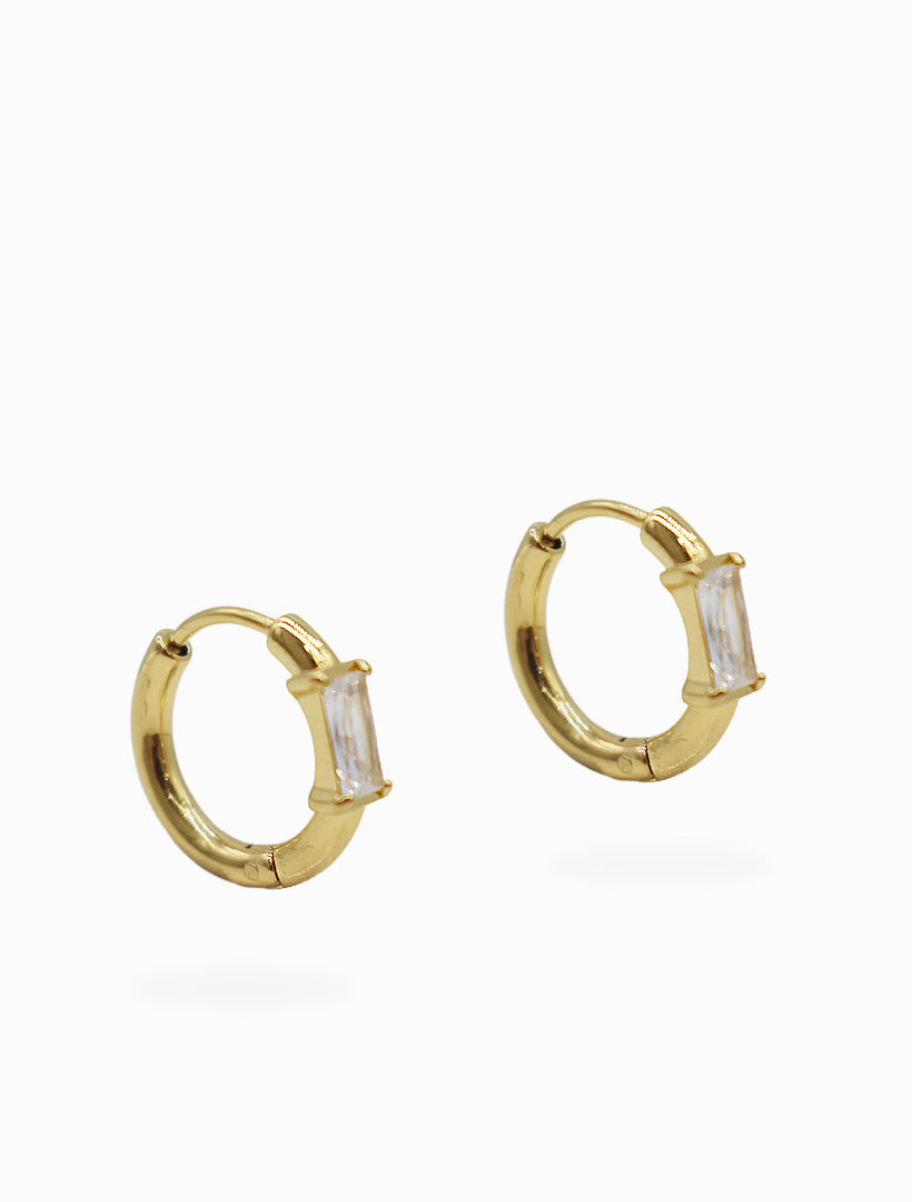 Front view - Gold baguette hoops