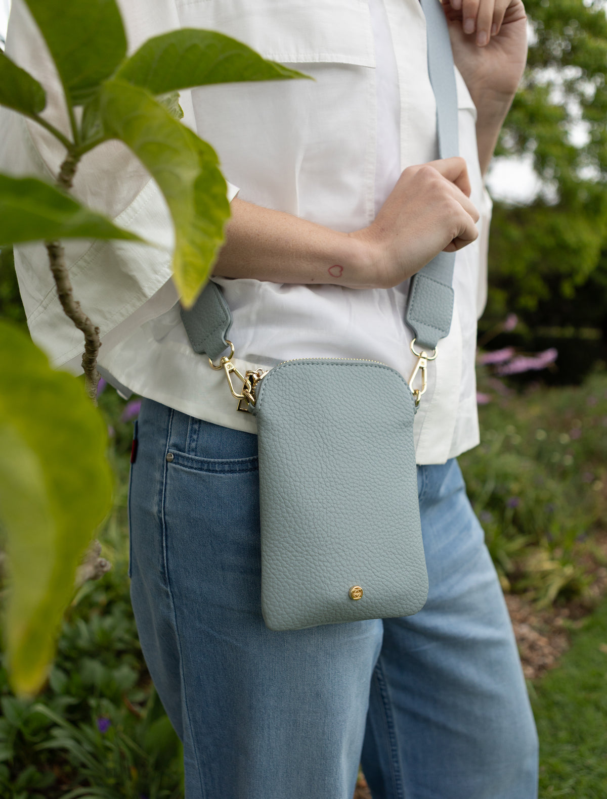 Wanderer Cross Body Bag Forget Me Not