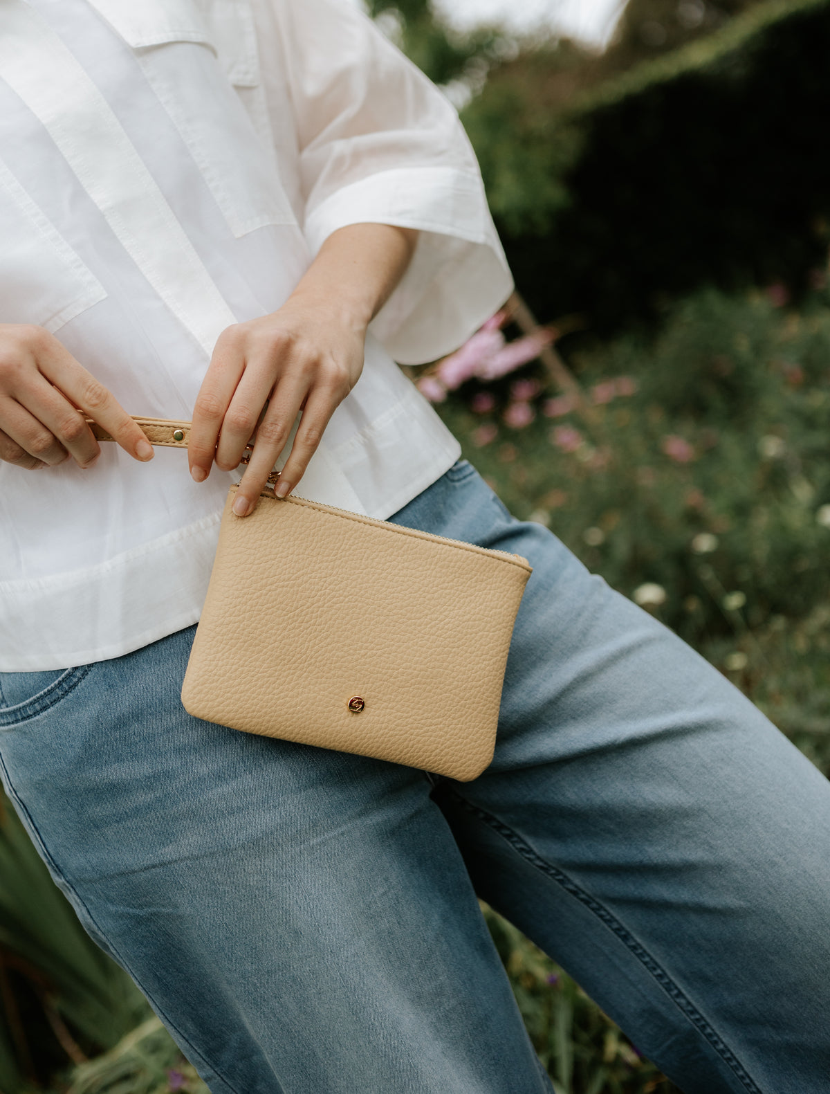 Mia Clutch Butter