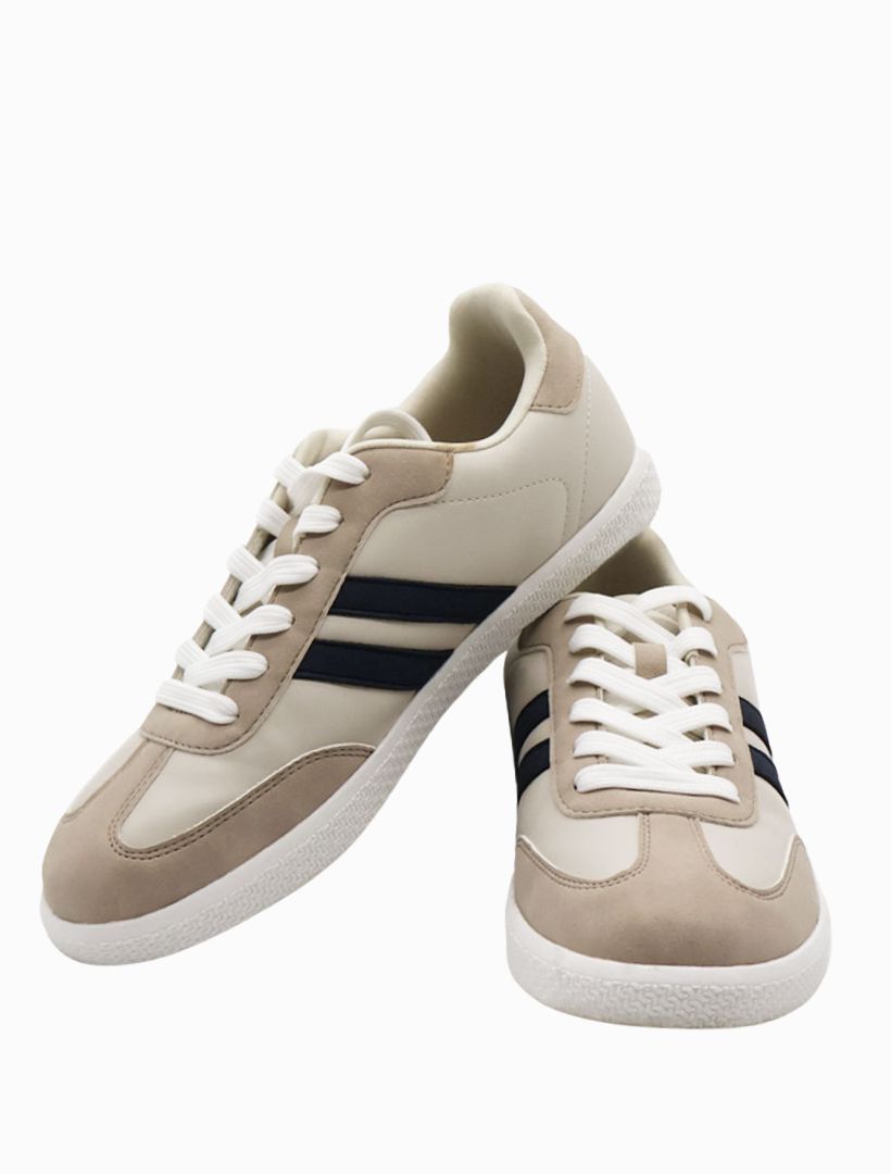 Front detail view - Taupe sneaker 