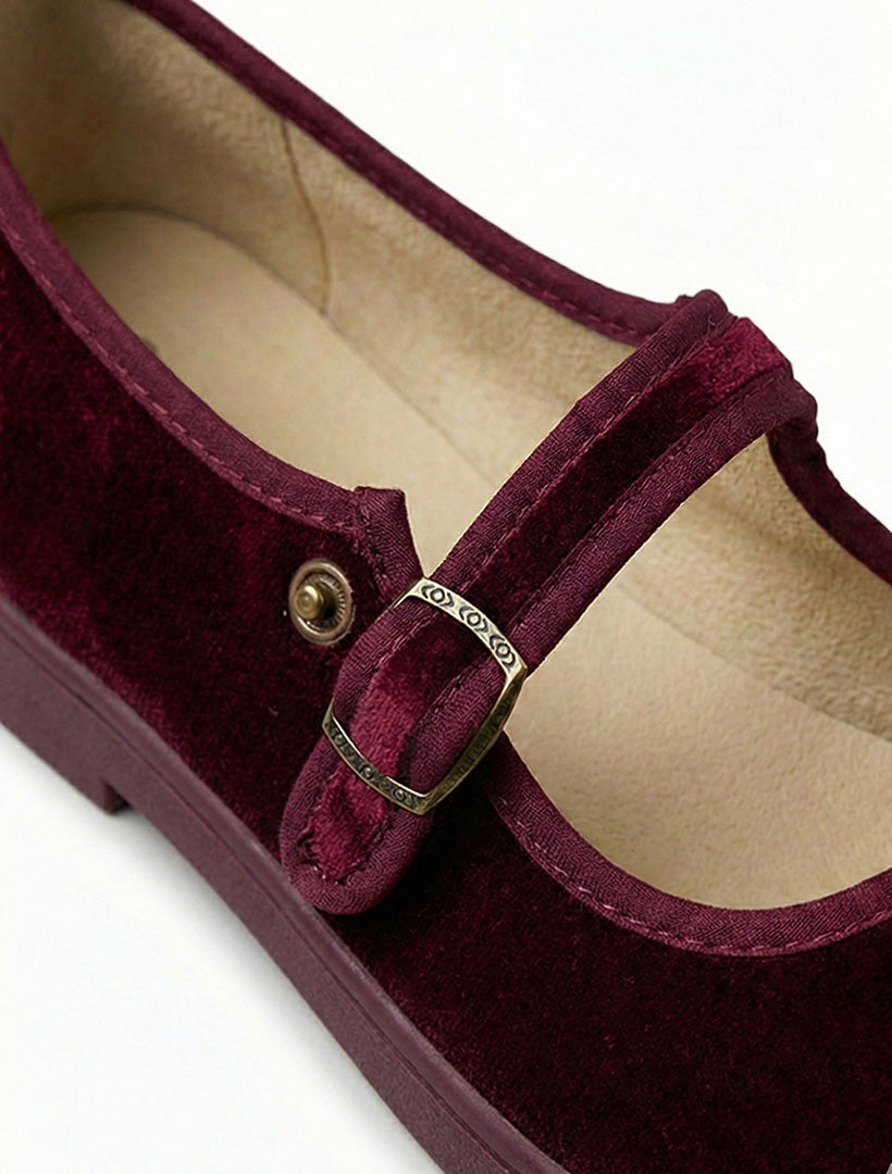 Cienta Velvet Mary Jane Burgundy