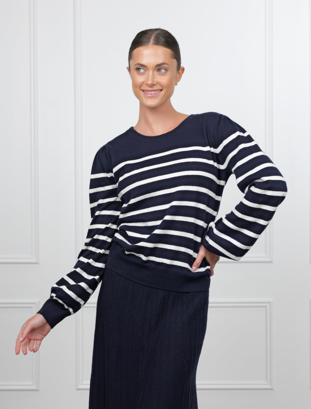 Gwynie White striped Knit Navy