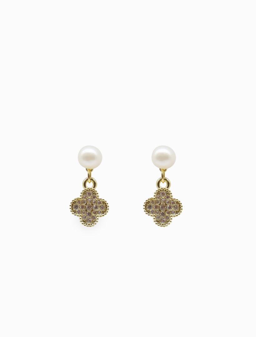 Pearl Stud Clover Drops