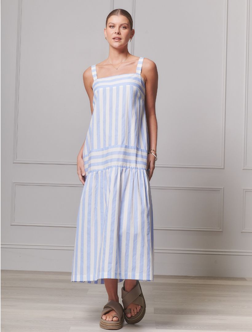 Model wearing Zjoosh blue striped sundress