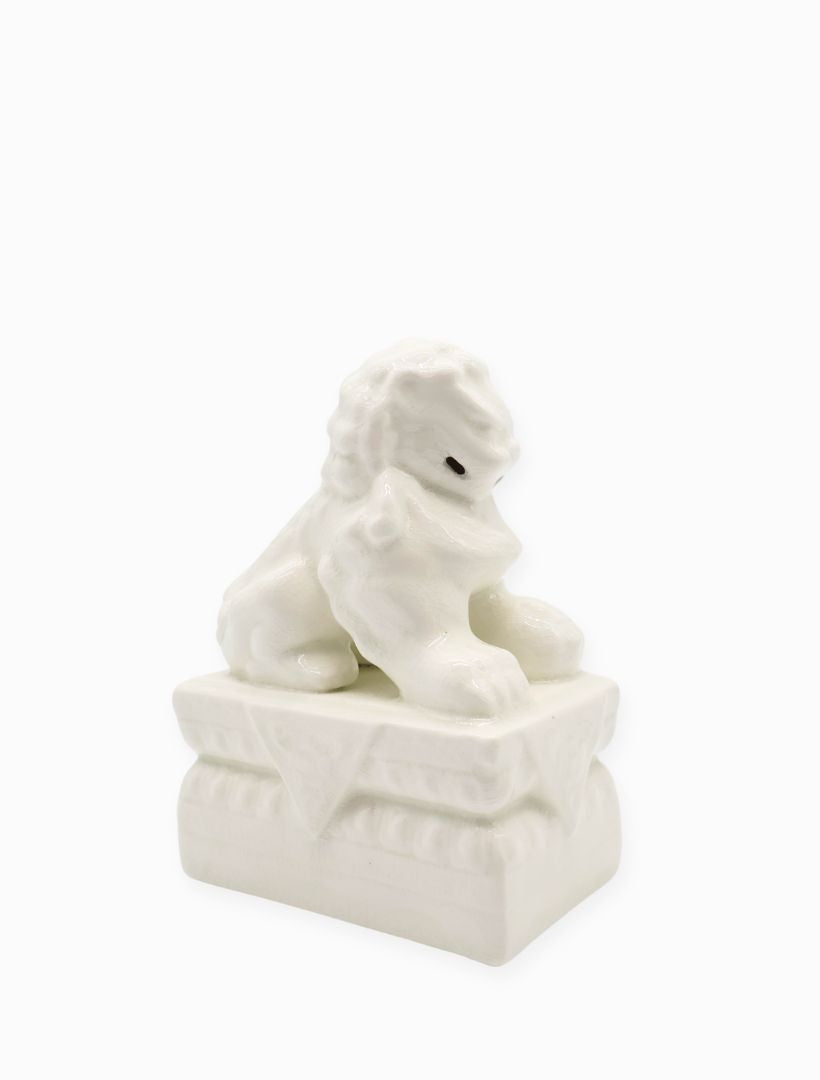 Diagonal view - white lion book ends