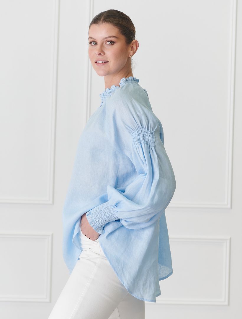 Side view - Blue linen top