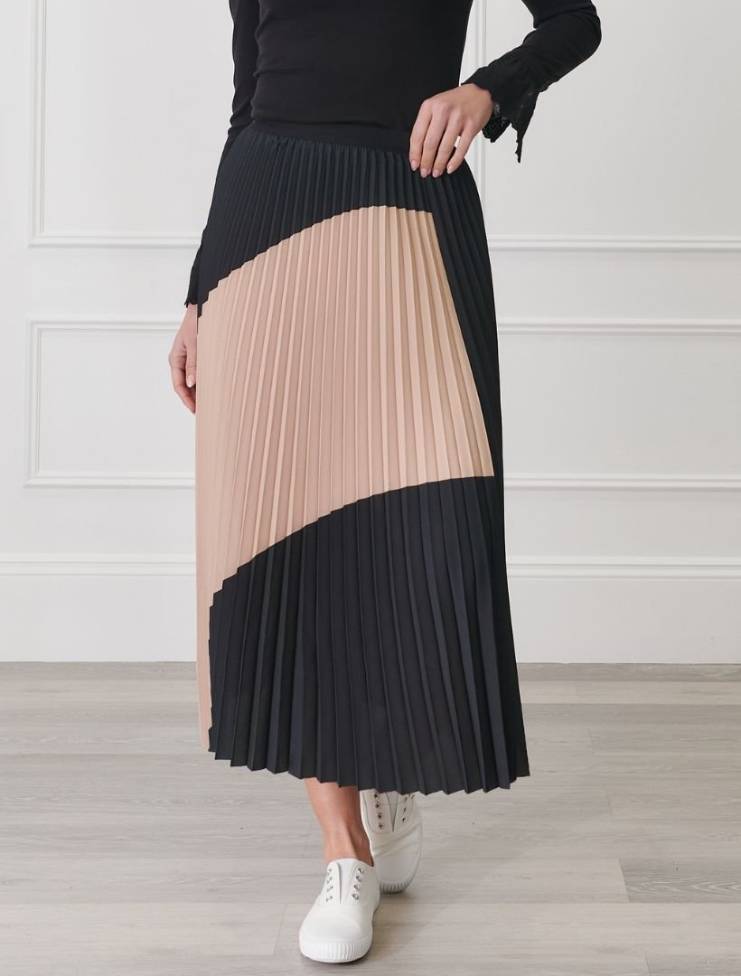 Black Caramel Pleat Skirt - Zjoosh