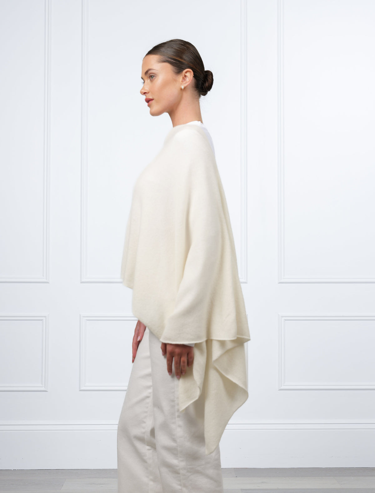 Cashmere Ponchette Cream - Zjoosh