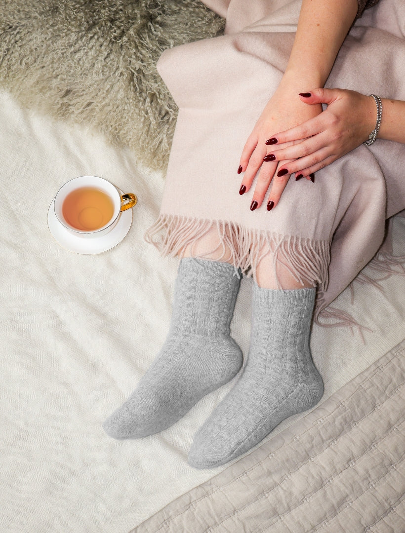 Cashmere Cable Knit Bed Socks Grey - Zjoosh