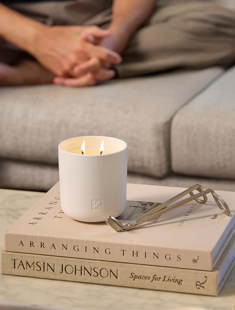 Circa Candle Jasmine and Magnolia - Zjoosh