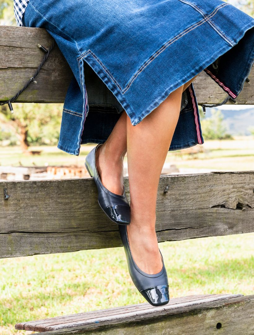 Coppelia Ballet Flats Navy - Zjoosh