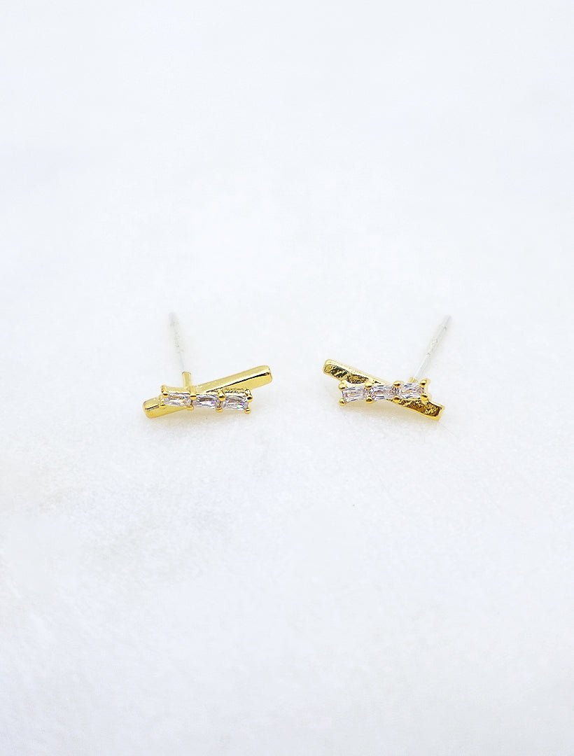 Criss Cross Sticks Studs Gold - Zjoosh