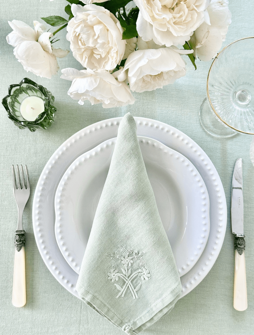 Embroidered French Linen Napkin Sage (Set of 4) - Zjoosh