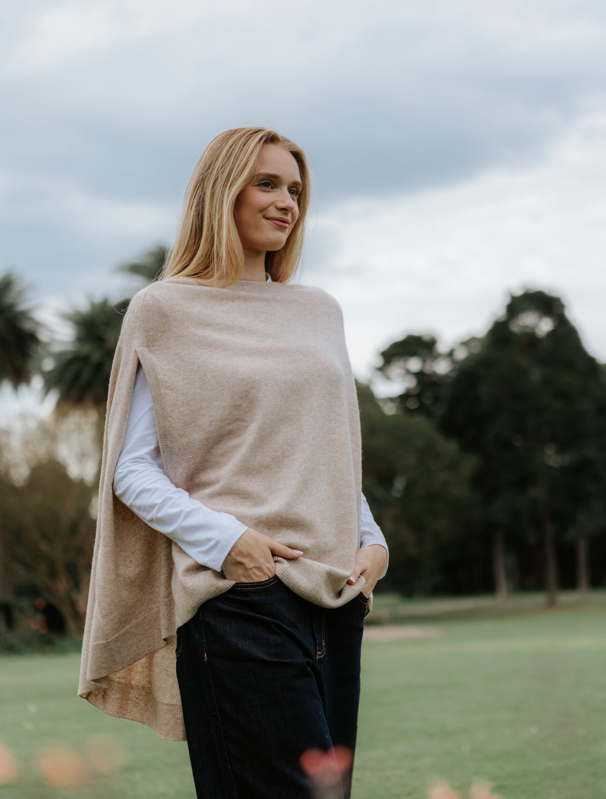 Gwyneth Cape Oatmeal - Zjoosh