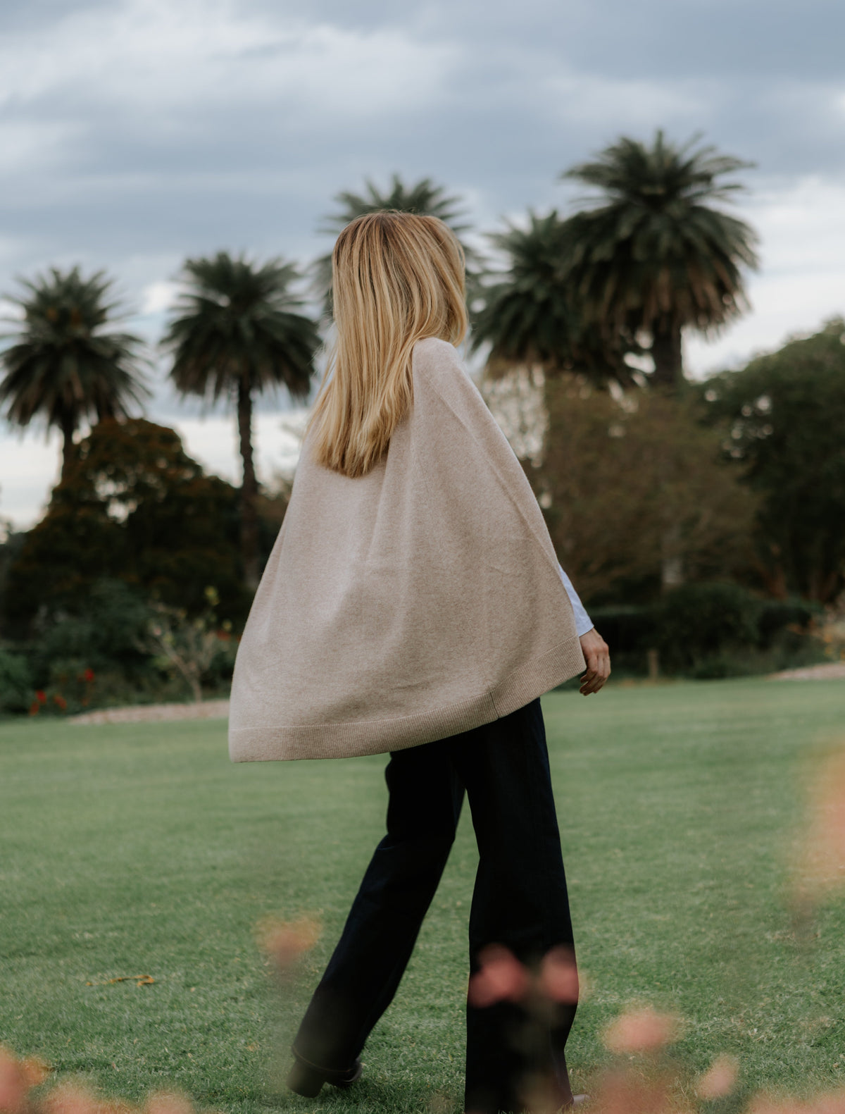 Gwyneth Cape Oatmeal - Zjoosh