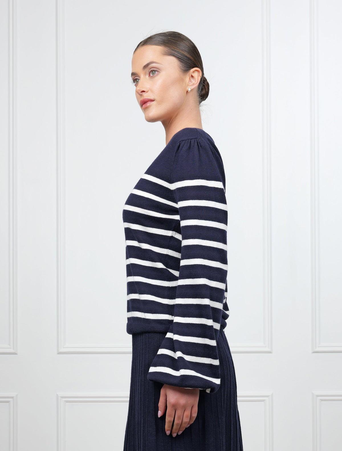 Gwynie White Striped Knit Navy - Zjoosh