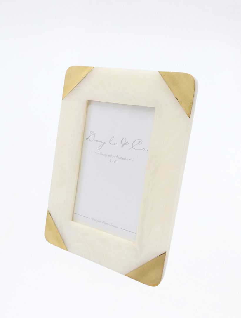 Alabaster Resin Frame 4x6