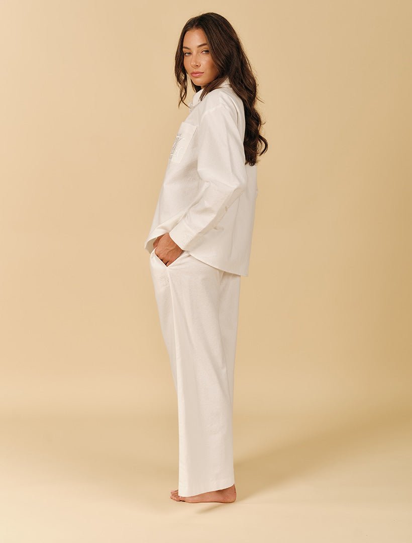 Insignia Flannel Long Sleeve Pyjama White - Zjoosh