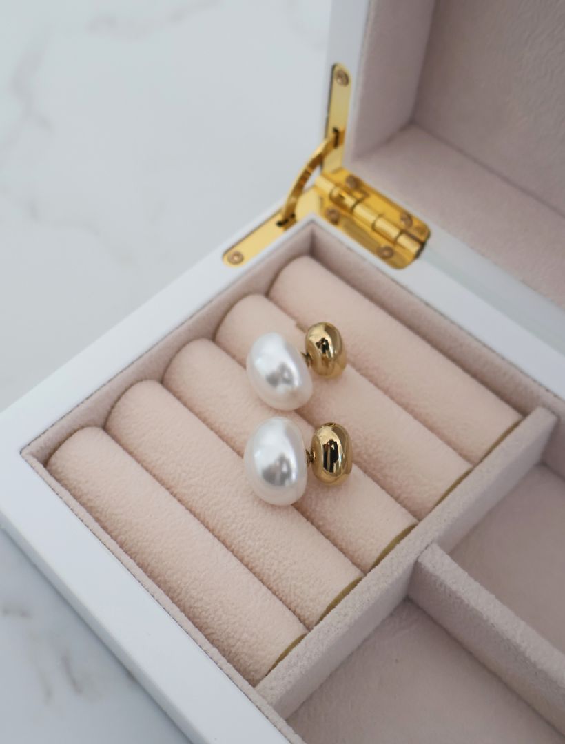 Pearl Bean Studs