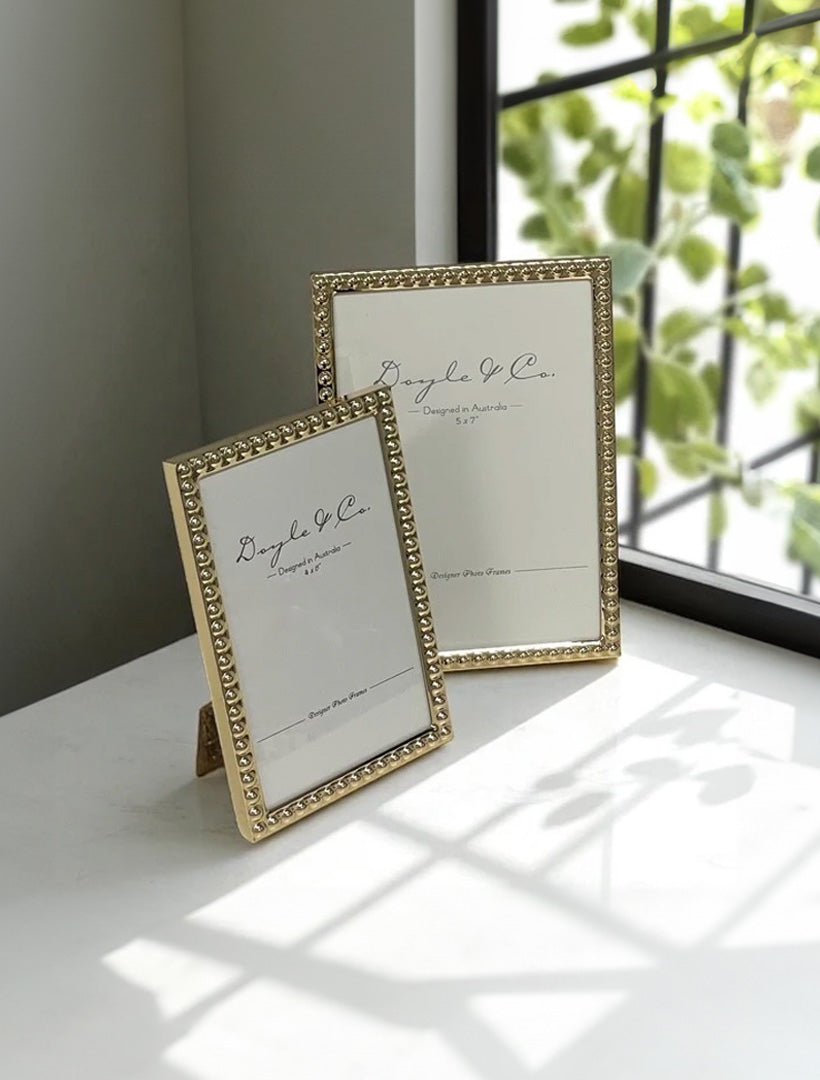 Punch Dot Frame - Zjoosh