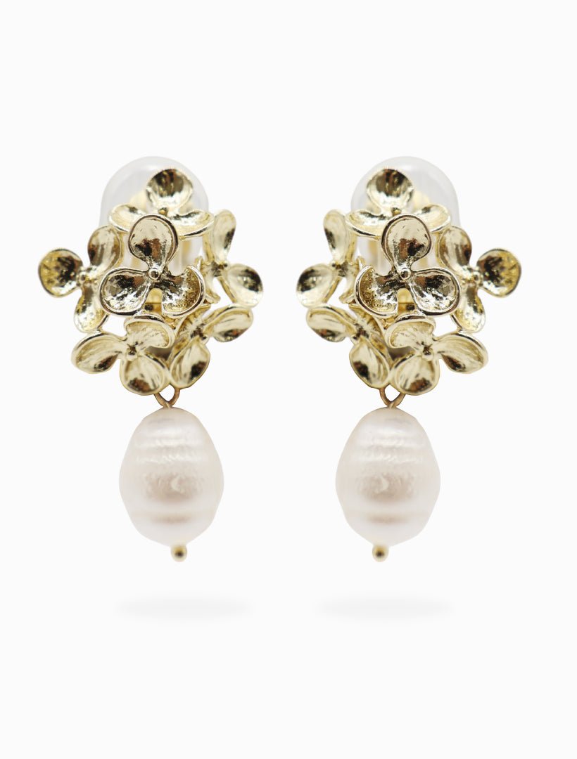 Symposium Daisy Cluster Pearl Drops Clip Ons - Zjoosh