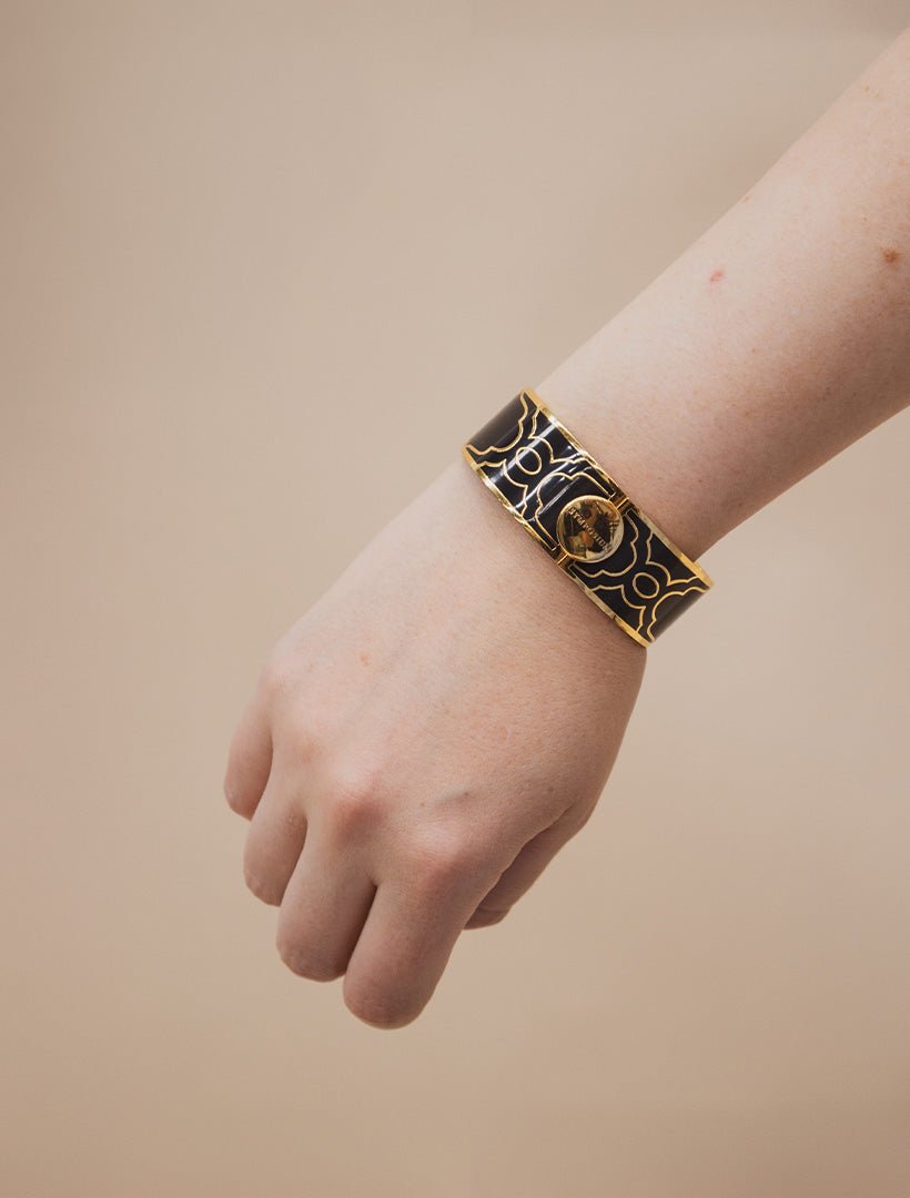Symposium Enamel Cuff Black - Zjoosh