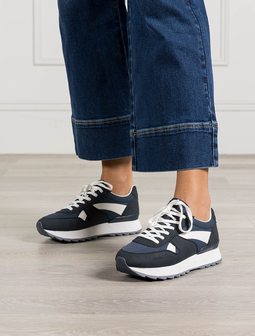 Tyra Sneaker Navy - Zjoosh