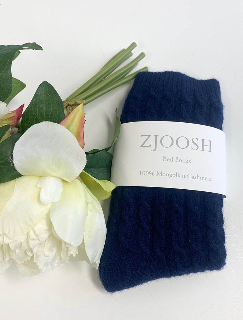Cashmere Cable Knit Bed Socks Navy - Zjoosh