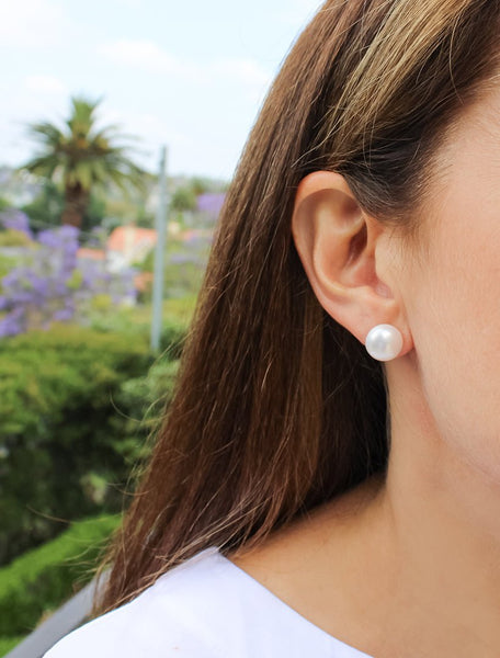 Belle de Mer 14k Gold Earrings, Cultured Freshwater Pearl (7mm) and Diamond  Accent Stud Earrings | CoolSprings Galleria